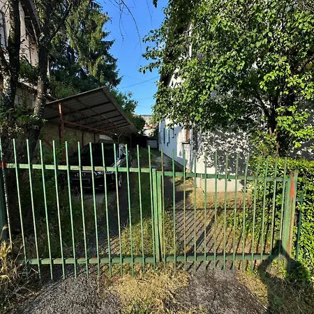 Uma Apartman *